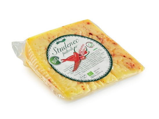 Bio sir s pikantno papriko, Žgajnar, pakirano, cena za kg