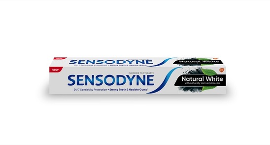 Zobna pasta z aktivnim ogljem, Sensodyne, 75 ml